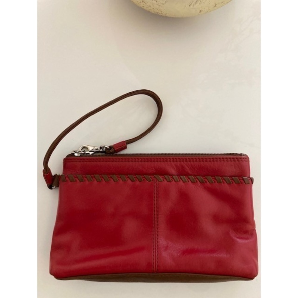 Leather Red  Wristlet RFID Technology  Very Nice Condition